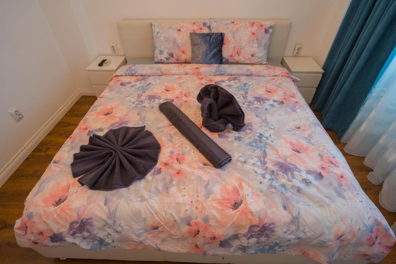 Cozy & Spacious 2Br Apartment With Netflix Bucarest Extérieur photo