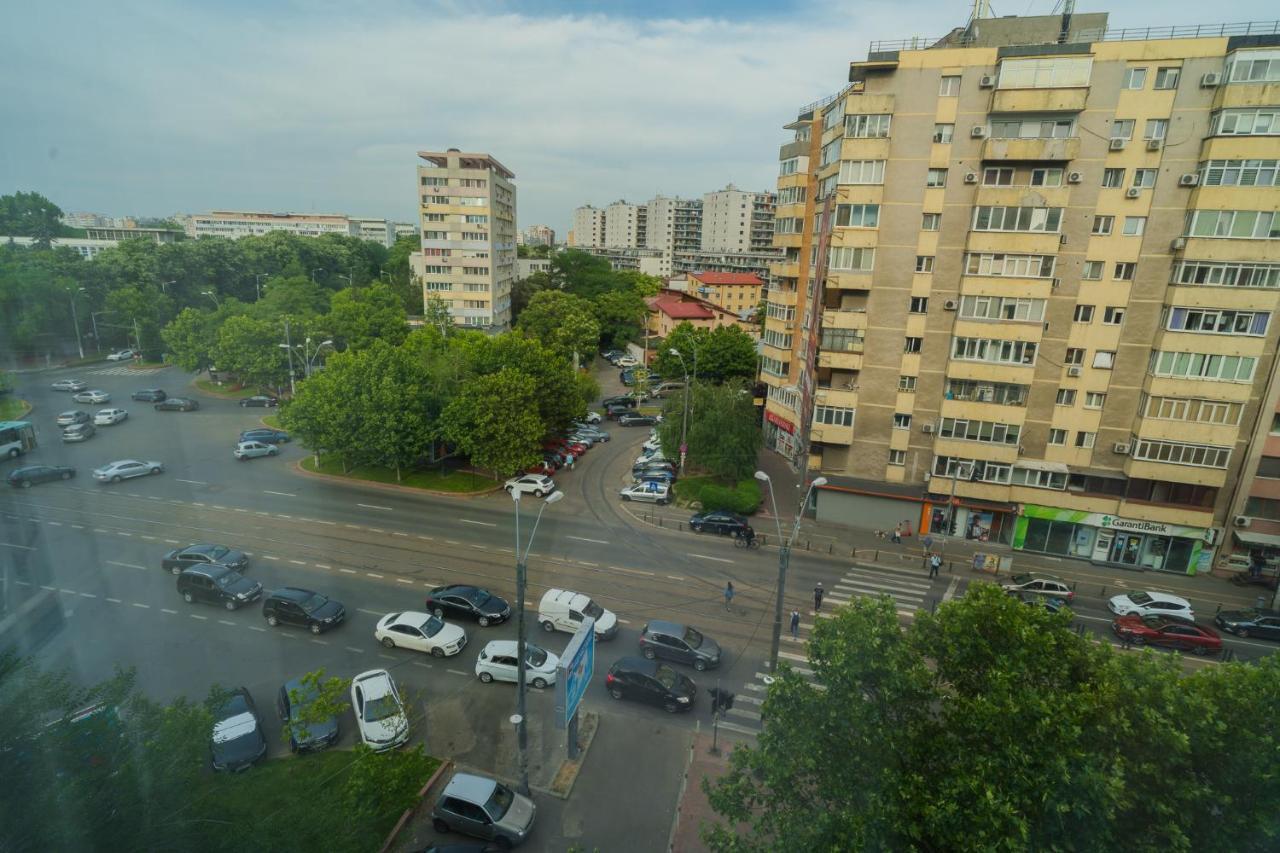 Cozy & Spacious 2Br Apartment With Netflix Bucarest Extérieur photo