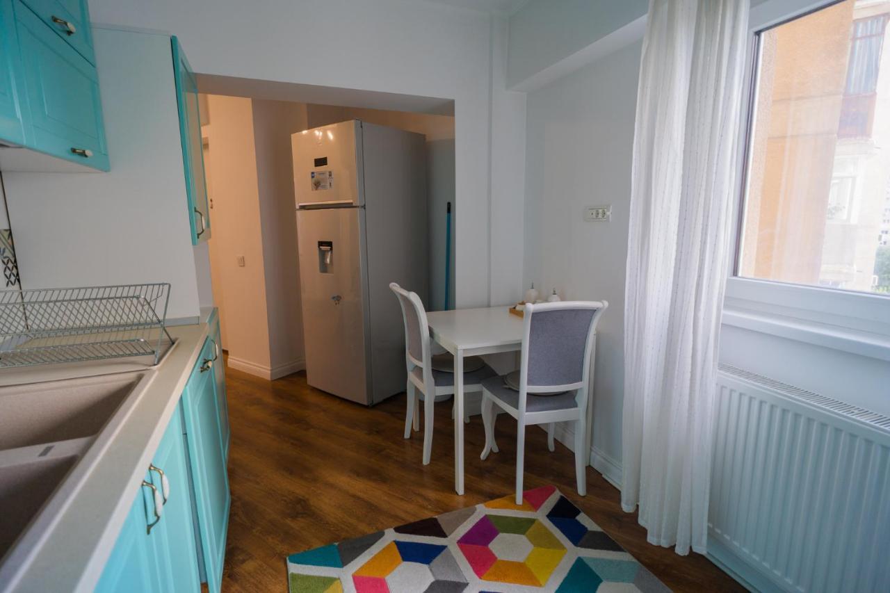 Cozy & Spacious 2Br Apartment With Netflix Bucarest Extérieur photo