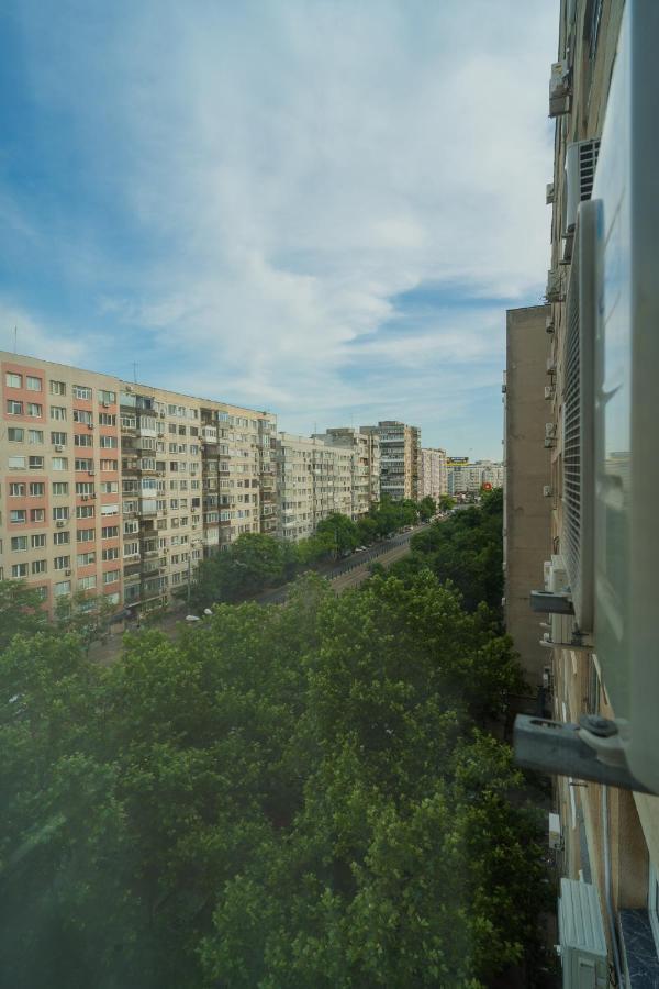 Cozy & Spacious 2Br Apartment With Netflix Bucarest Extérieur photo