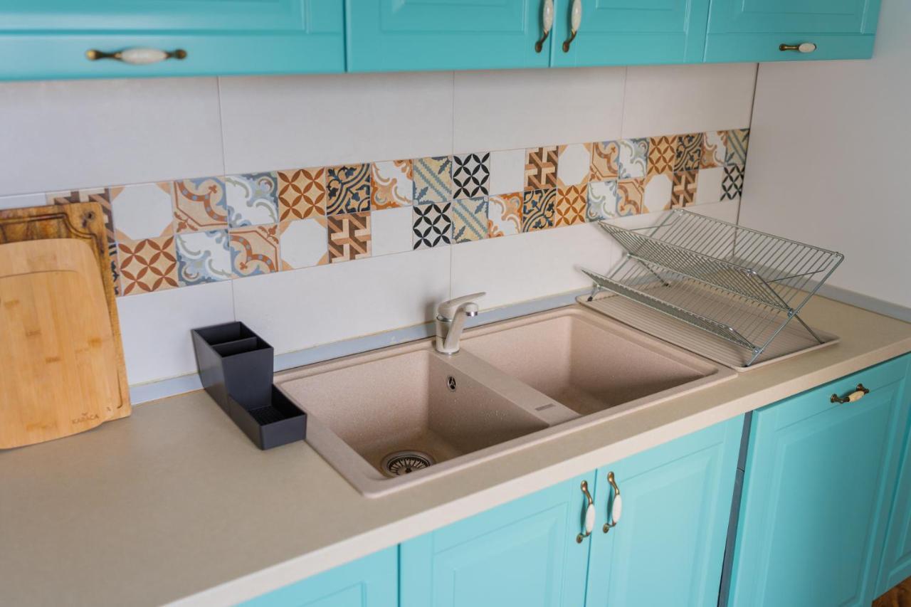 Cozy & Spacious 2Br Apartment With Netflix Bucarest Extérieur photo
