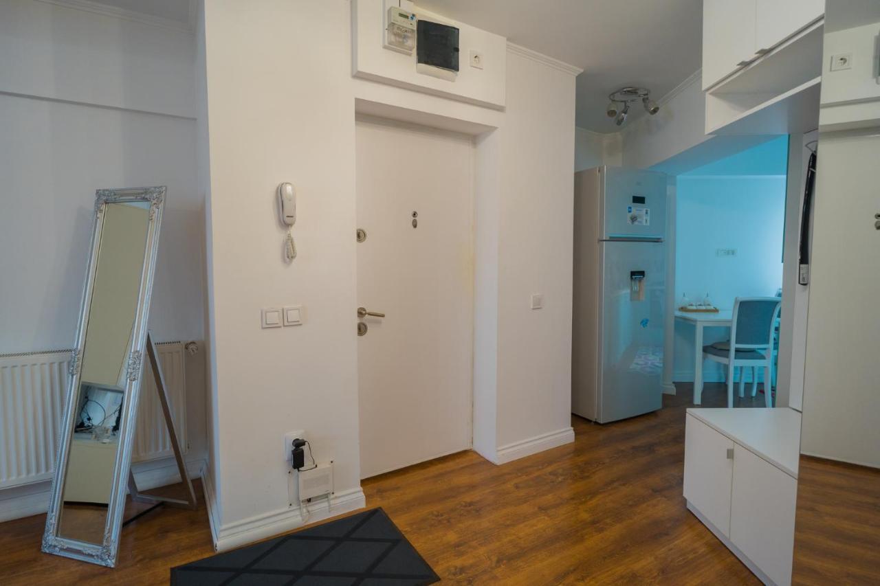 Cozy & Spacious 2Br Apartment With Netflix Bucarest Extérieur photo
