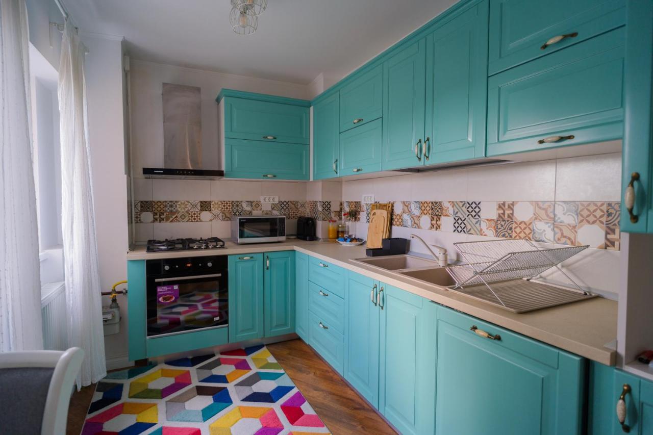 Cozy & Spacious 2Br Apartment With Netflix Bucarest Extérieur photo