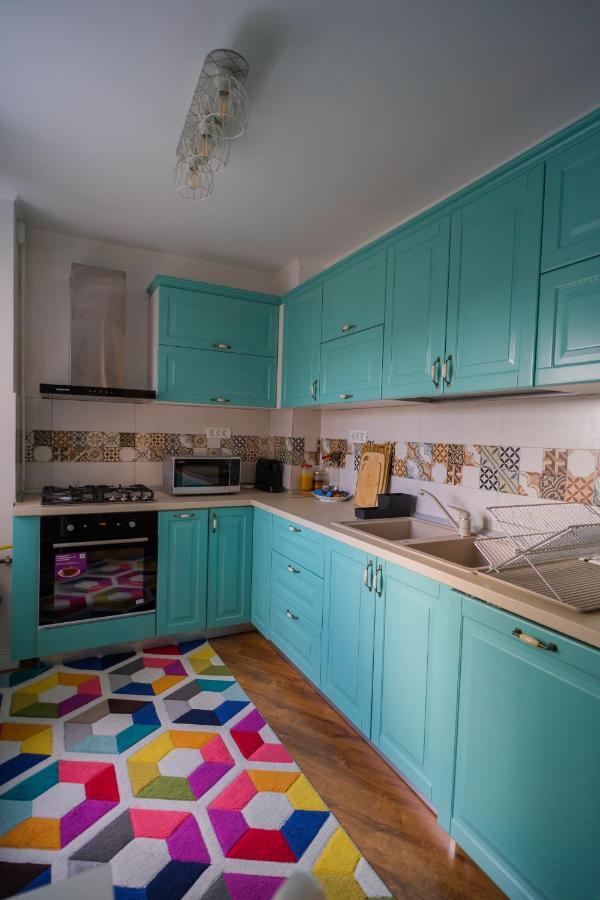 Cozy & Spacious 2Br Apartment With Netflix Bucarest Extérieur photo